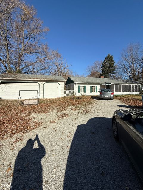 Photo of 2424 W 66th Street, Indianapolis, IN 46268 (MLS # 22075552)