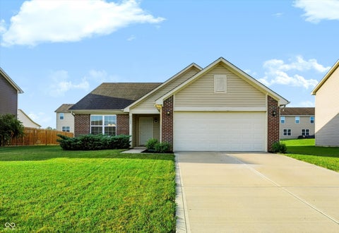 Photo of 1102 W Limestone Way, Fortville, IN 46040 (MLS # 22126112)