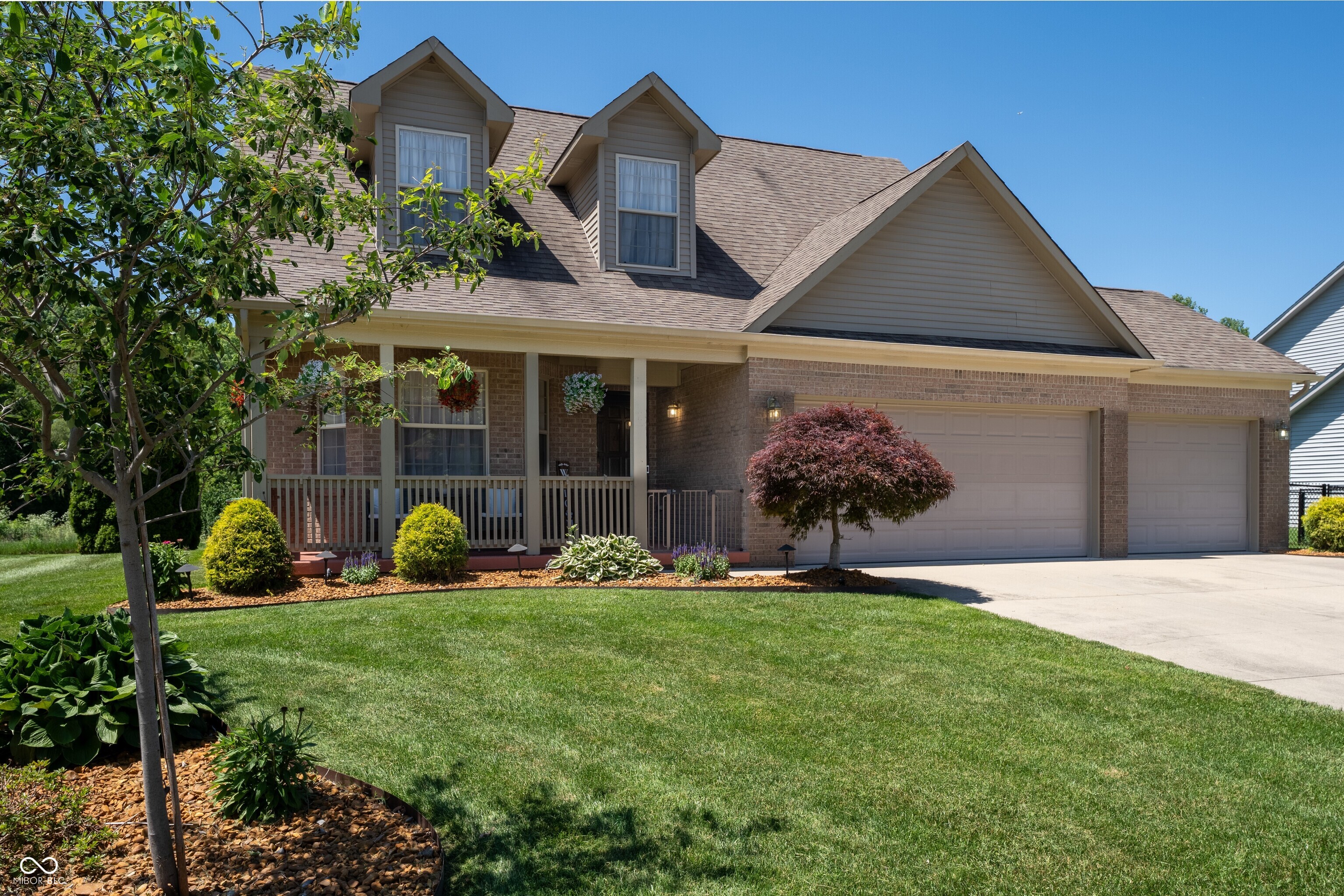Photo 1 of 35 — 6075 Prairie Stream Way, Columbus, IN 47203