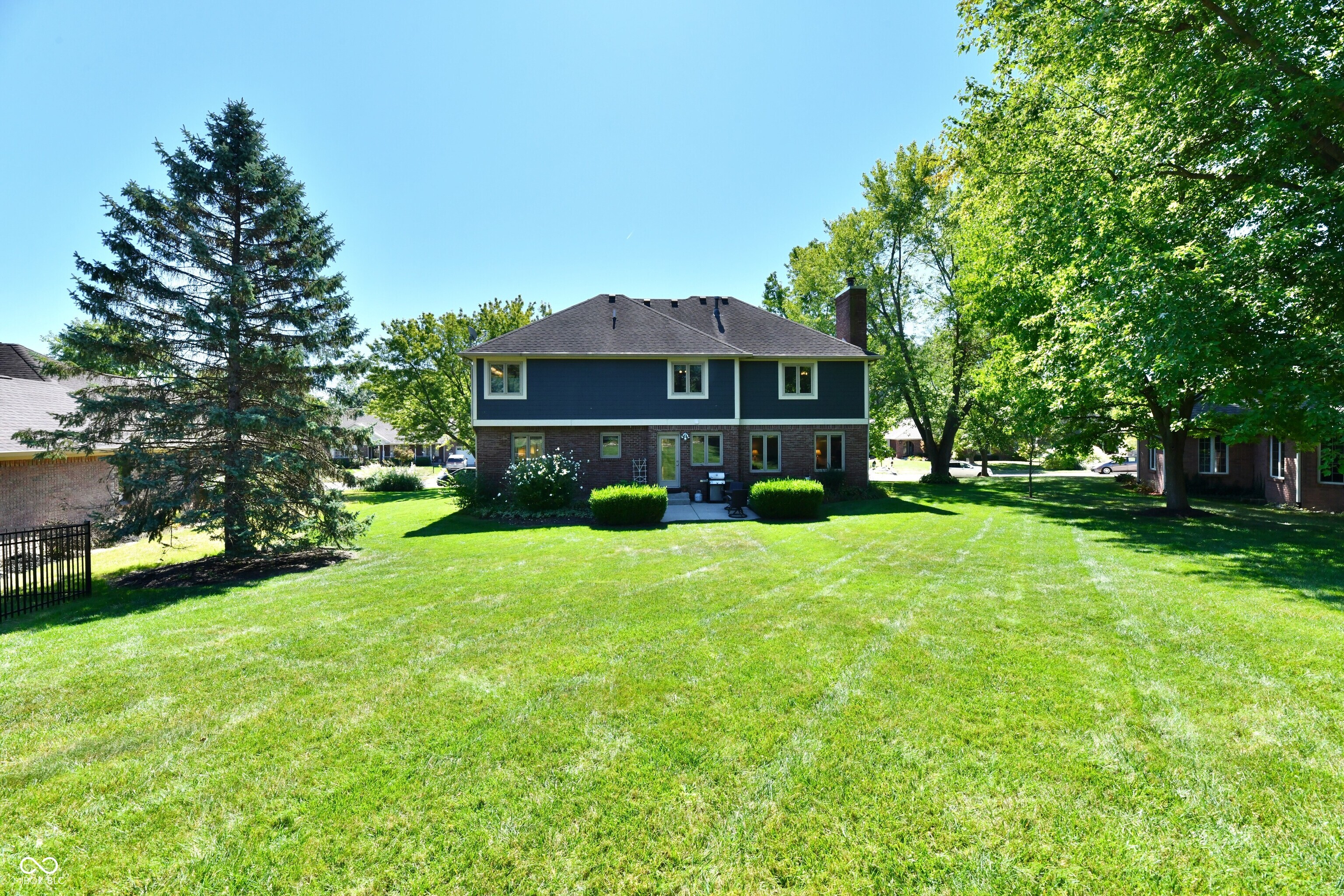 1530 Deerfield Drive
