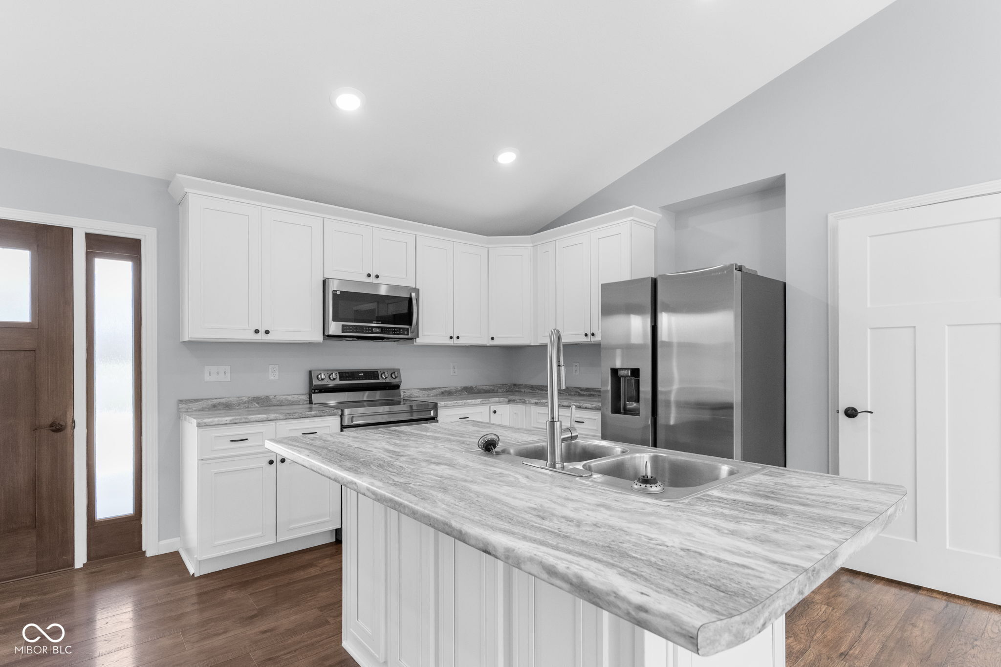 323 S County Road 1125 E