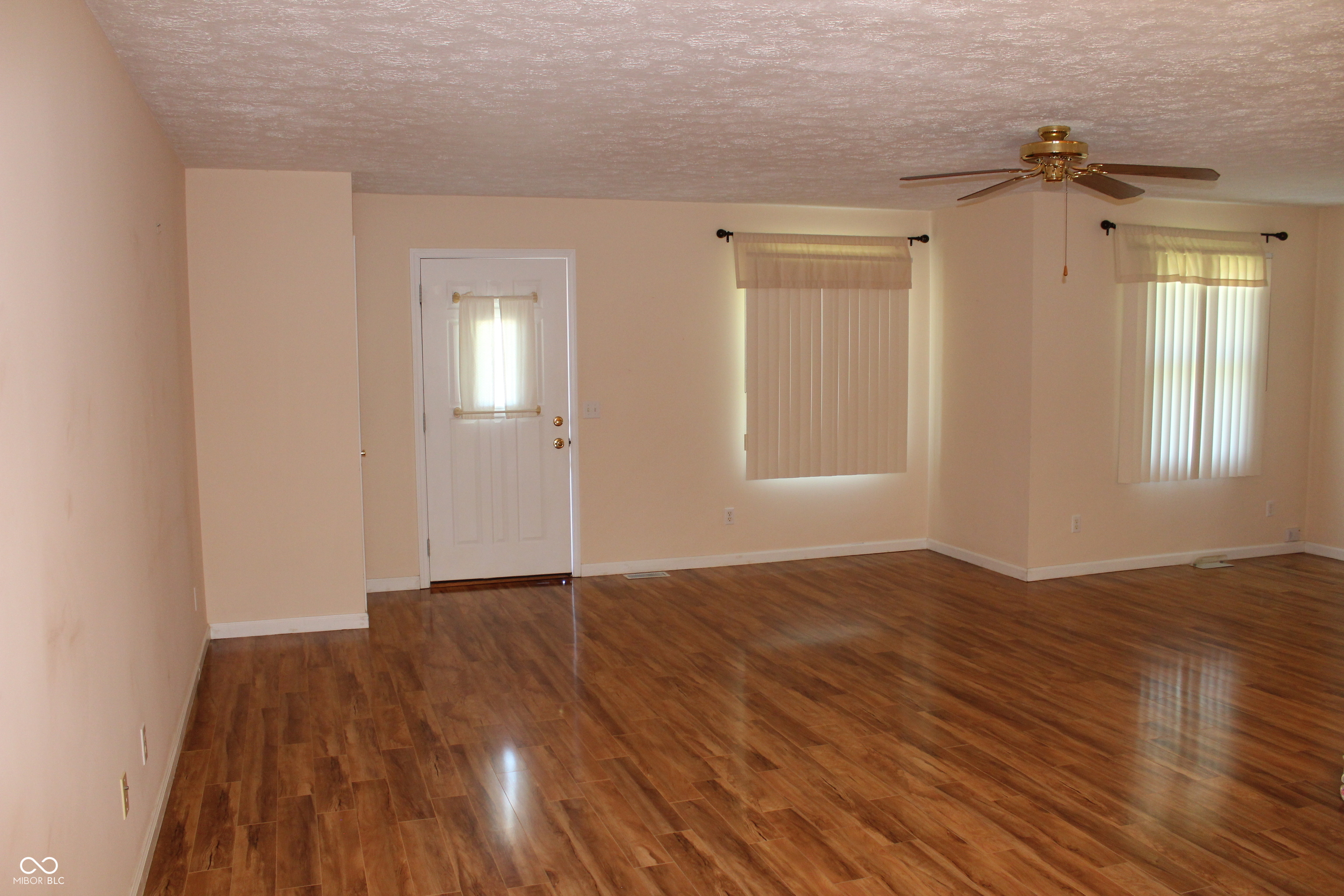 90 Ridgeland Road