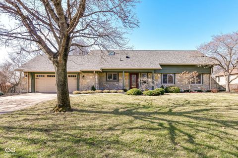 Photo of 680 Macy Way, Greenwood, IN 46142 (MLS # 22084189)
