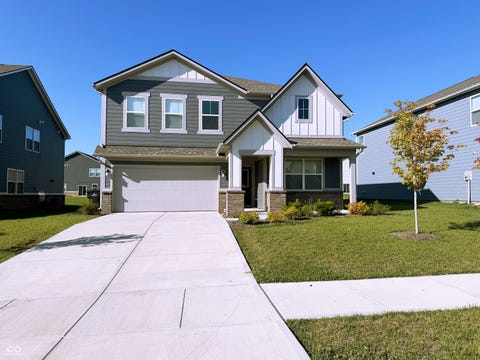 Photo of 1161 Elmwood Lane, Greenwood, IN 46143 (MLS # 22118936)