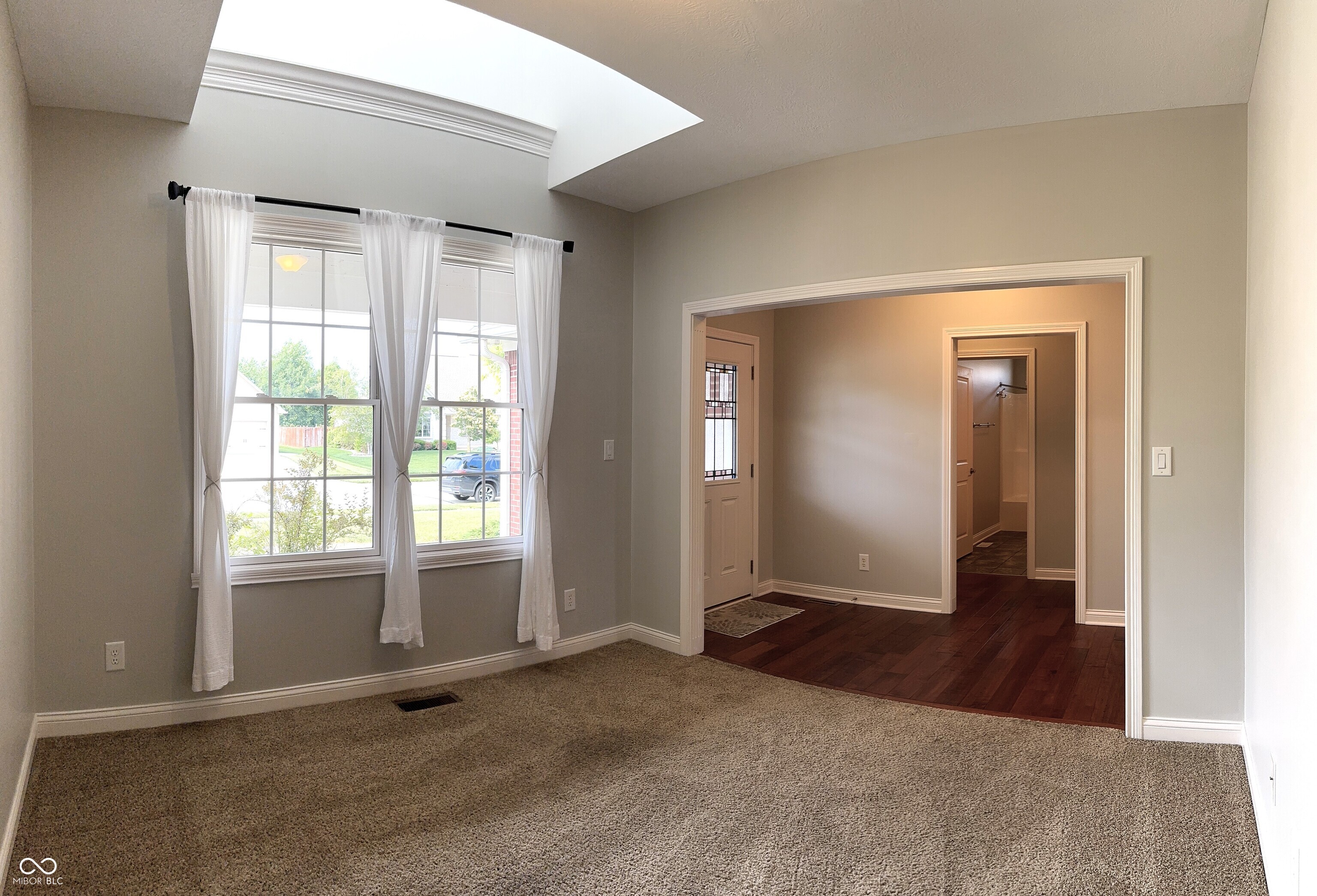 1019 White Oak Drive