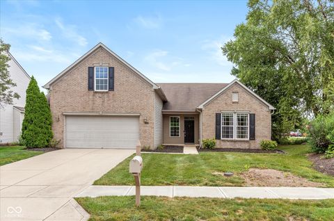 Photo of 6024 W Bayfront Shores Shrs, McCordsville, IN 46055 (MLS # 22057741)