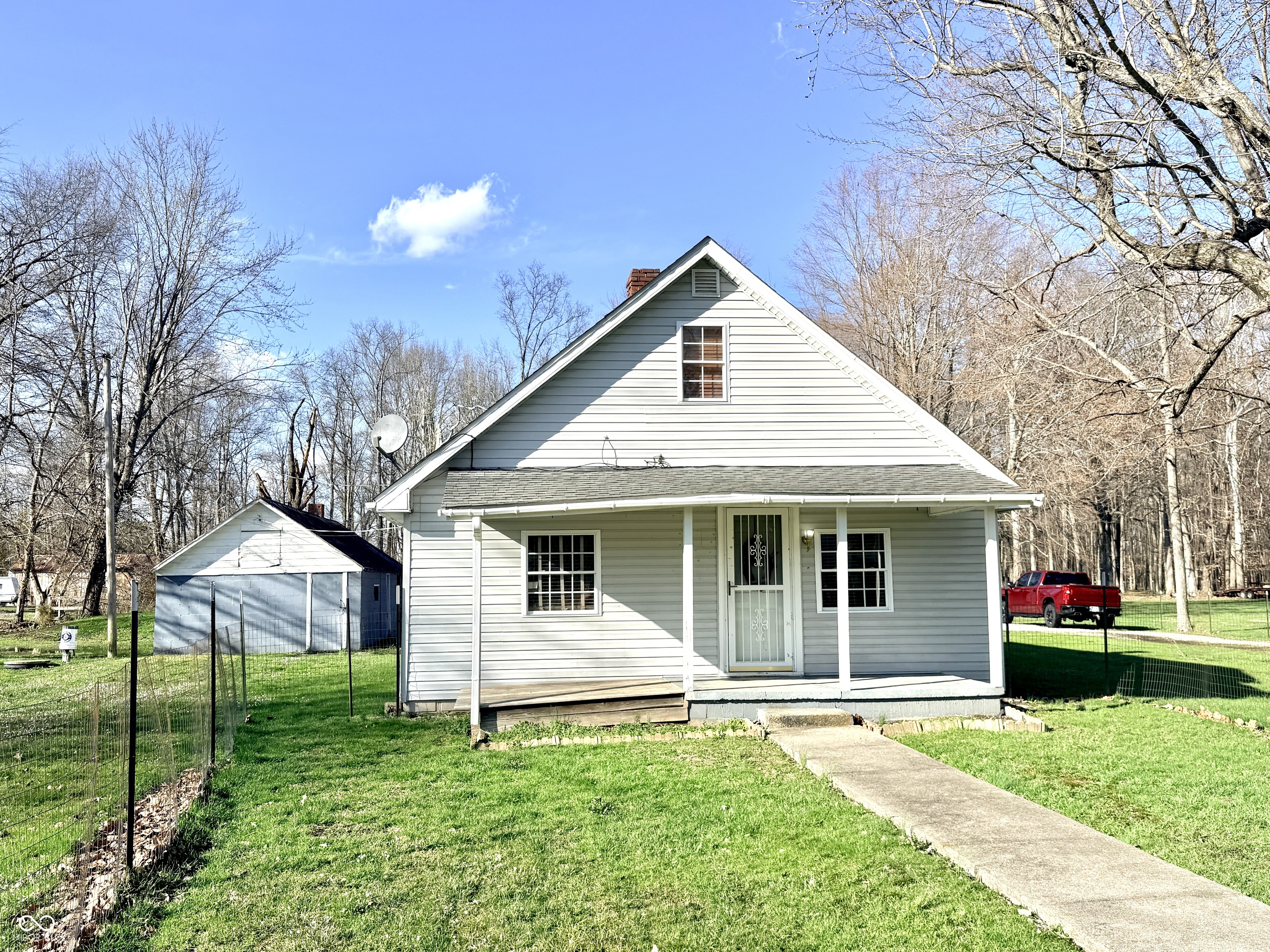 Photo 1 of 15 — 8248 W 300 S, Columbus, IN 47201