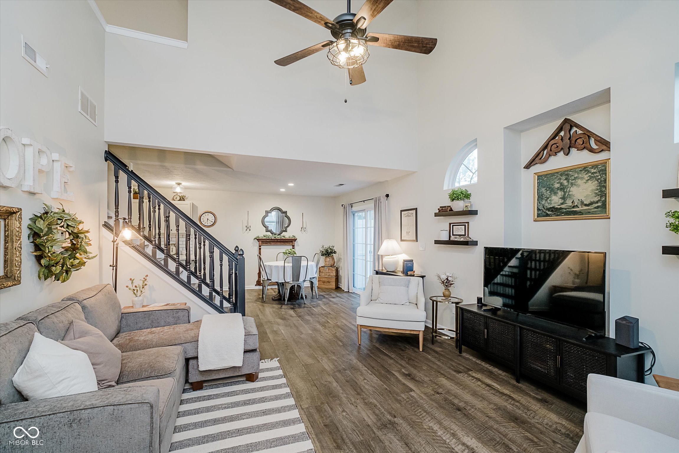 8292 Enclave Boulevard