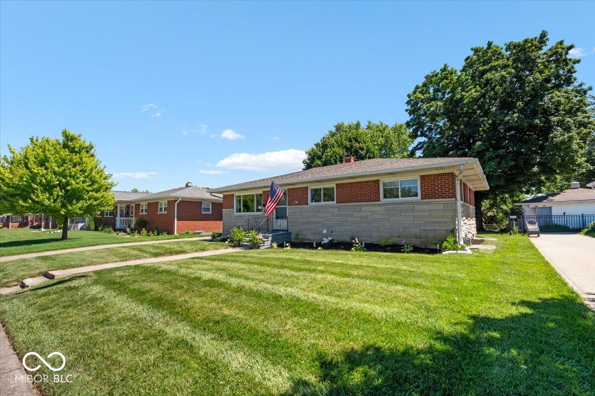 5609 Meadowood Drive