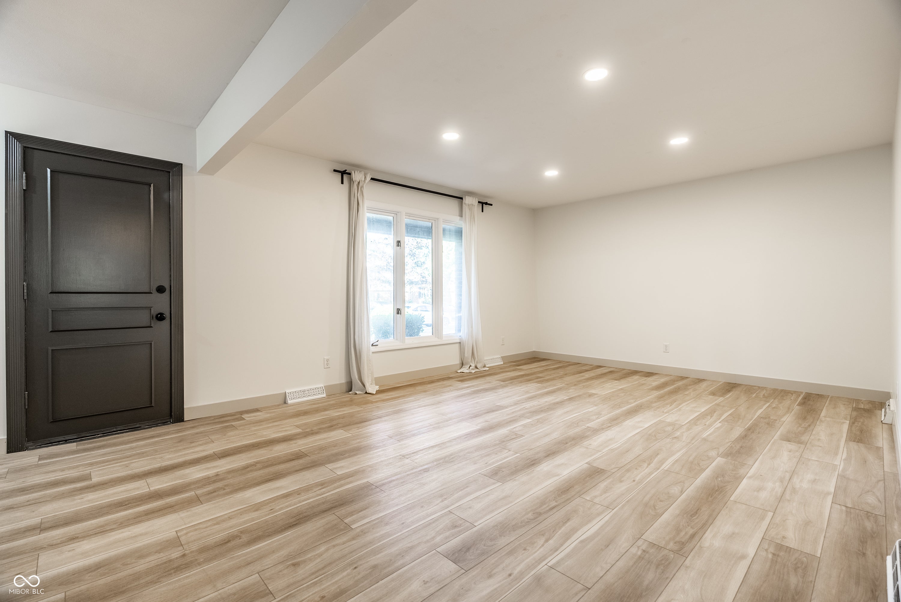 8410 Chapel Glen Drive