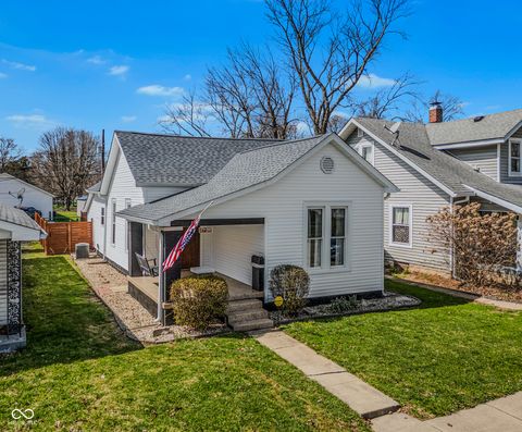 Photo of 1726 California Street, Columbus, IN 47201 (MLS # 22091224)