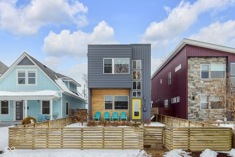 Photo of 2122 Woodlawn Avenue, Indianapolis, IN 46203 (MLS # 22082591)