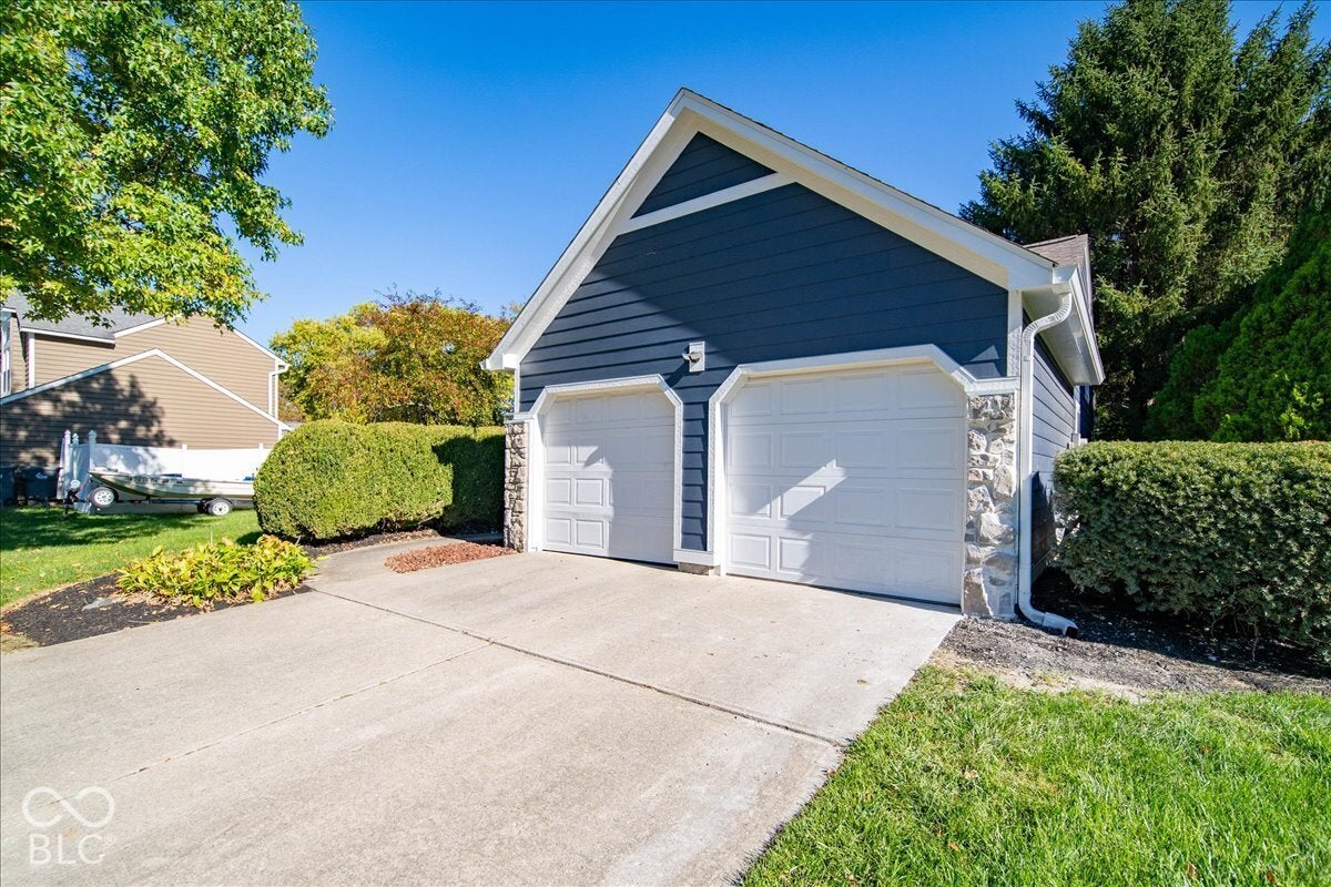 9119 Hardwood Court