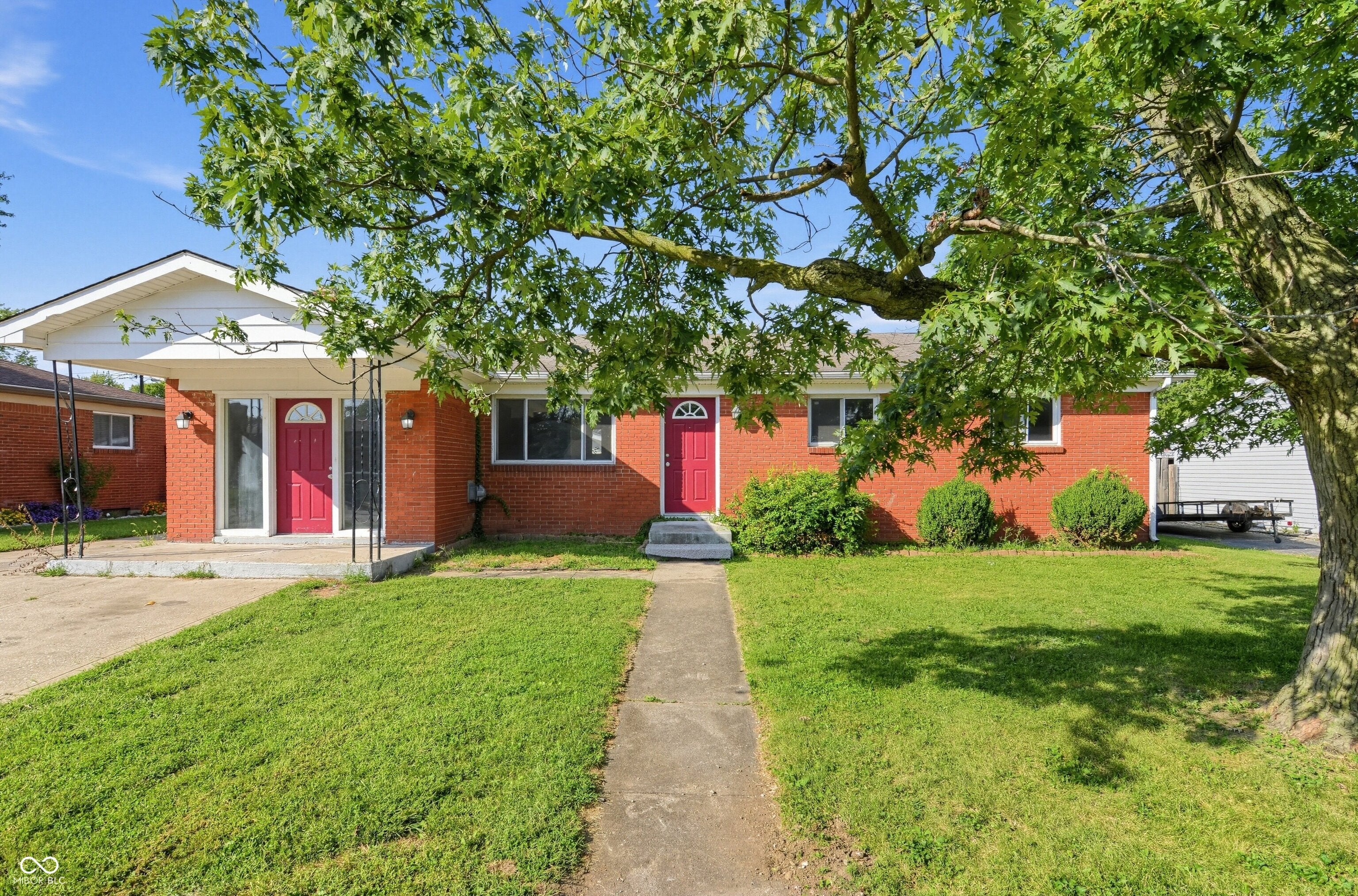 5532 Linda Lane