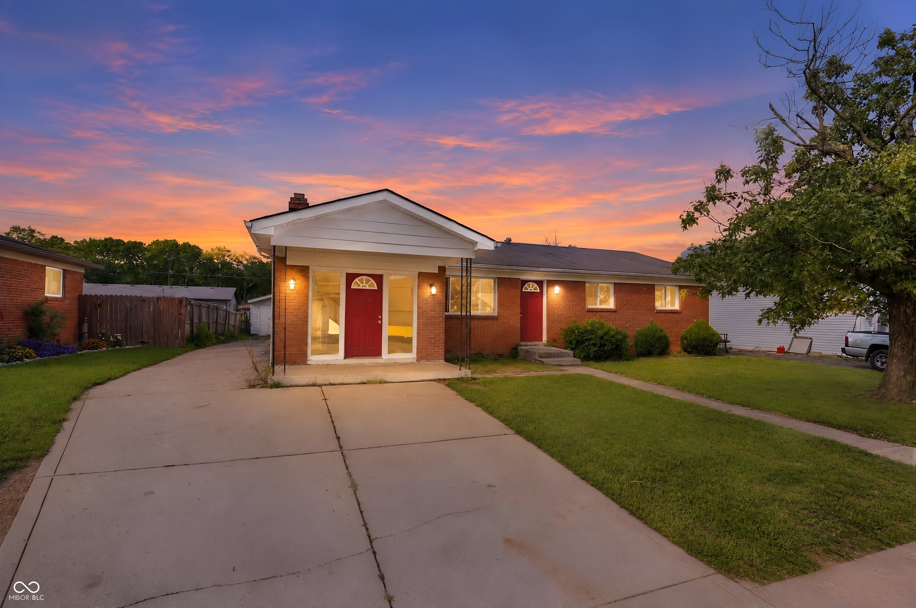 5532 Linda Lane