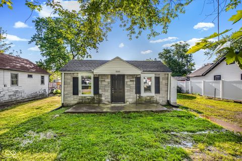 Photo of 3055 Harlan Street, Indianapolis, IN 46237 (MLS # 22101100)