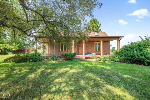 Photo of 10656 N County Road 200 W, Jamestown, IN 46147 (MLS # 22105892)
