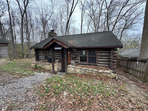 Photo of 262 Hoover Drive, Nineveh, IN 46164 (MLS # 22058838)