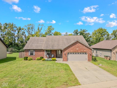 Photo of 4328 Westminster Court, Columbus, IN 47201 (MLS # 22122115)