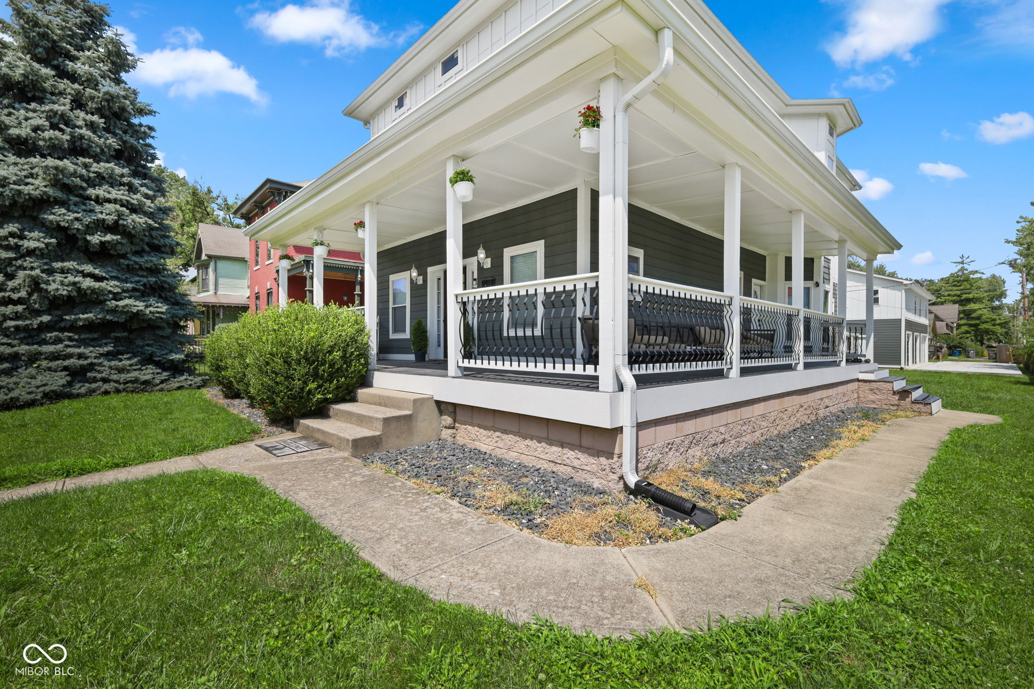 215 N Arsenal Avenue
