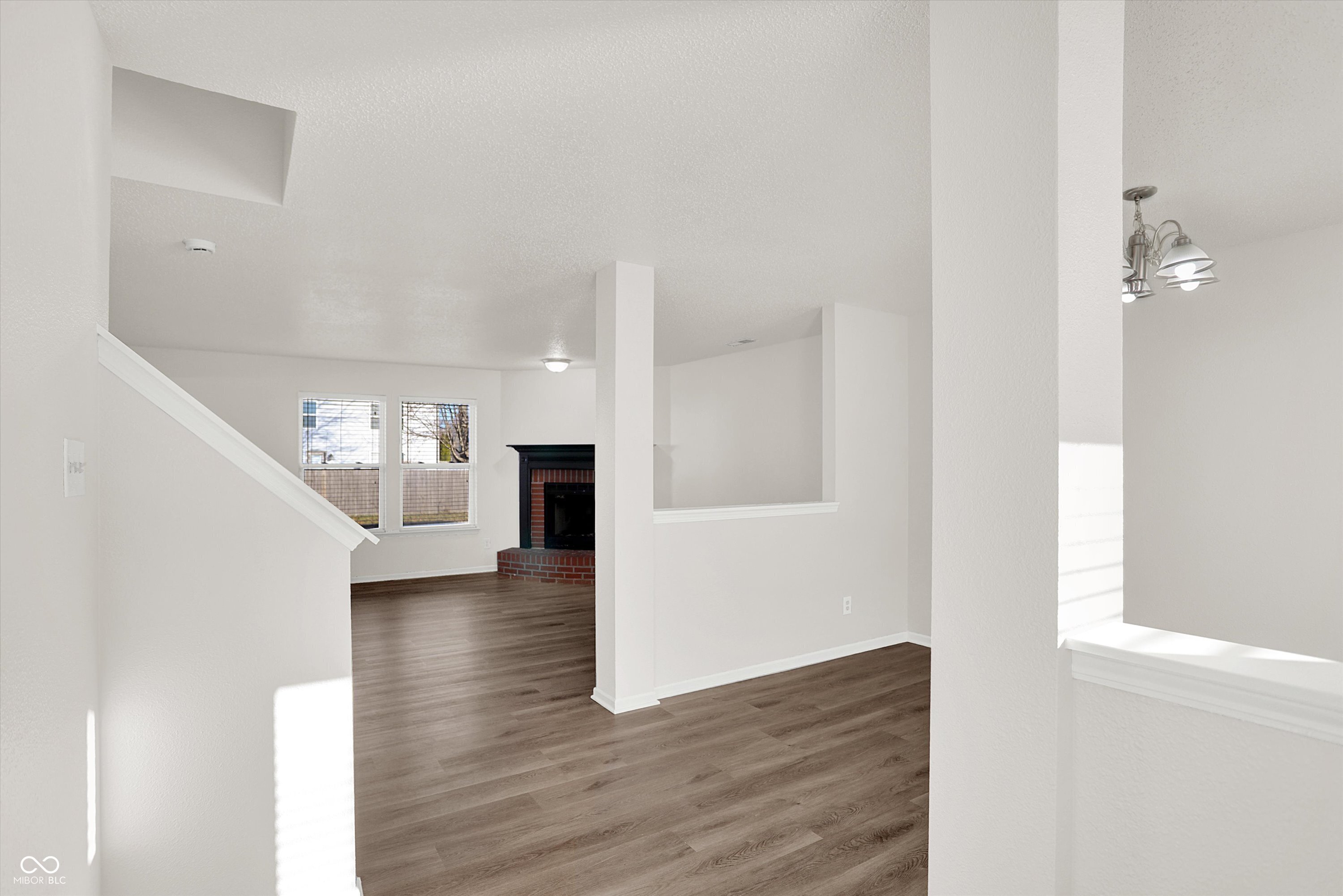 6844 W Philadelphia Drive