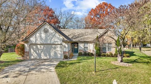 Photo of 4126 Clove Court, Indianapolis, IN 46237 (MLS # 22082259)