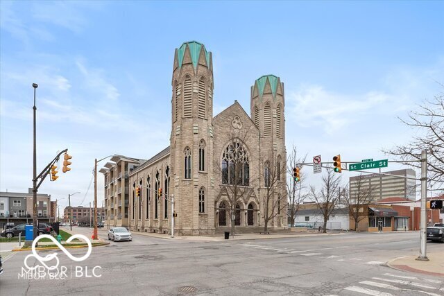 802 N Meridian Street 205