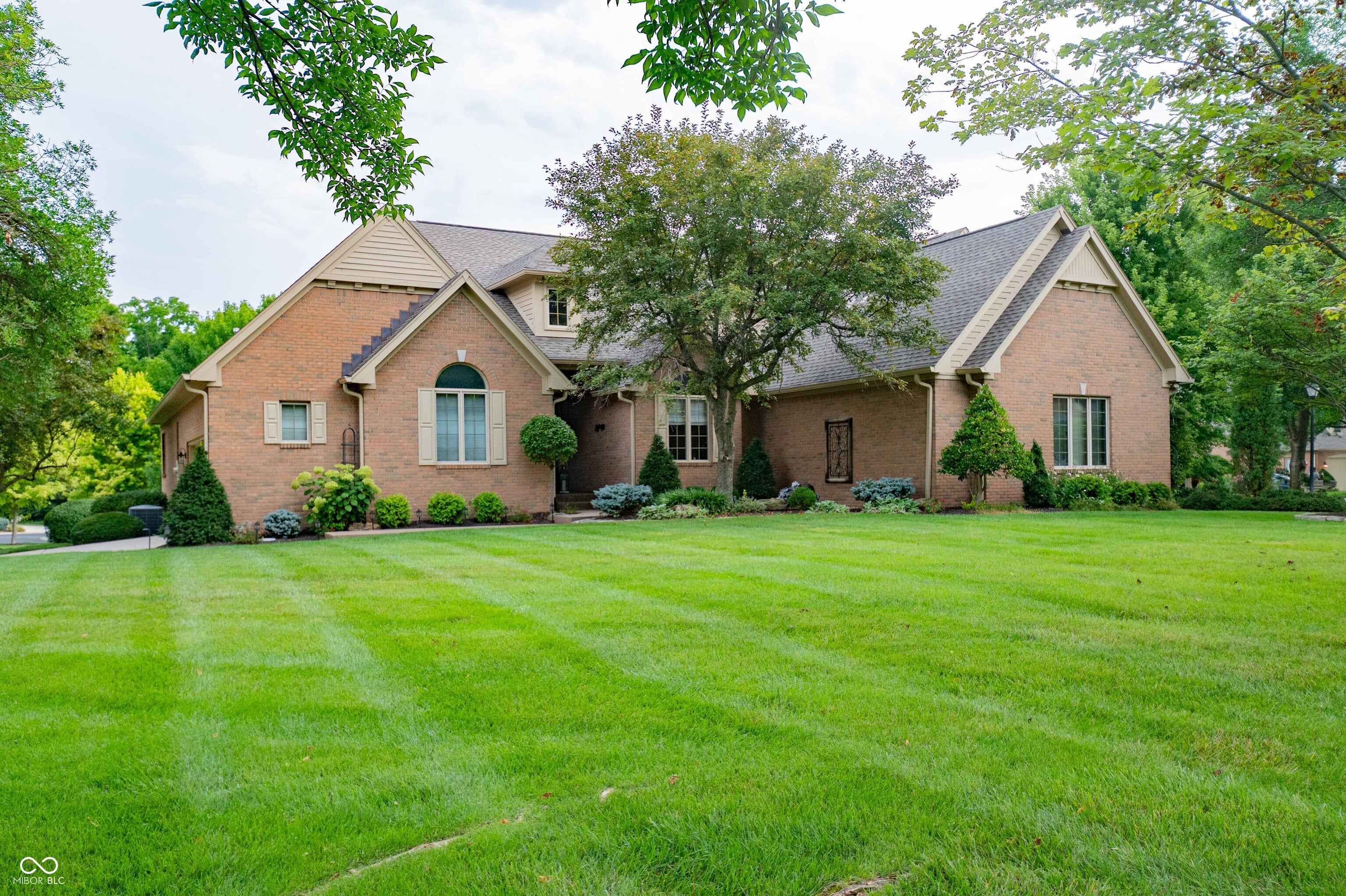 1851 Broadleaf Court