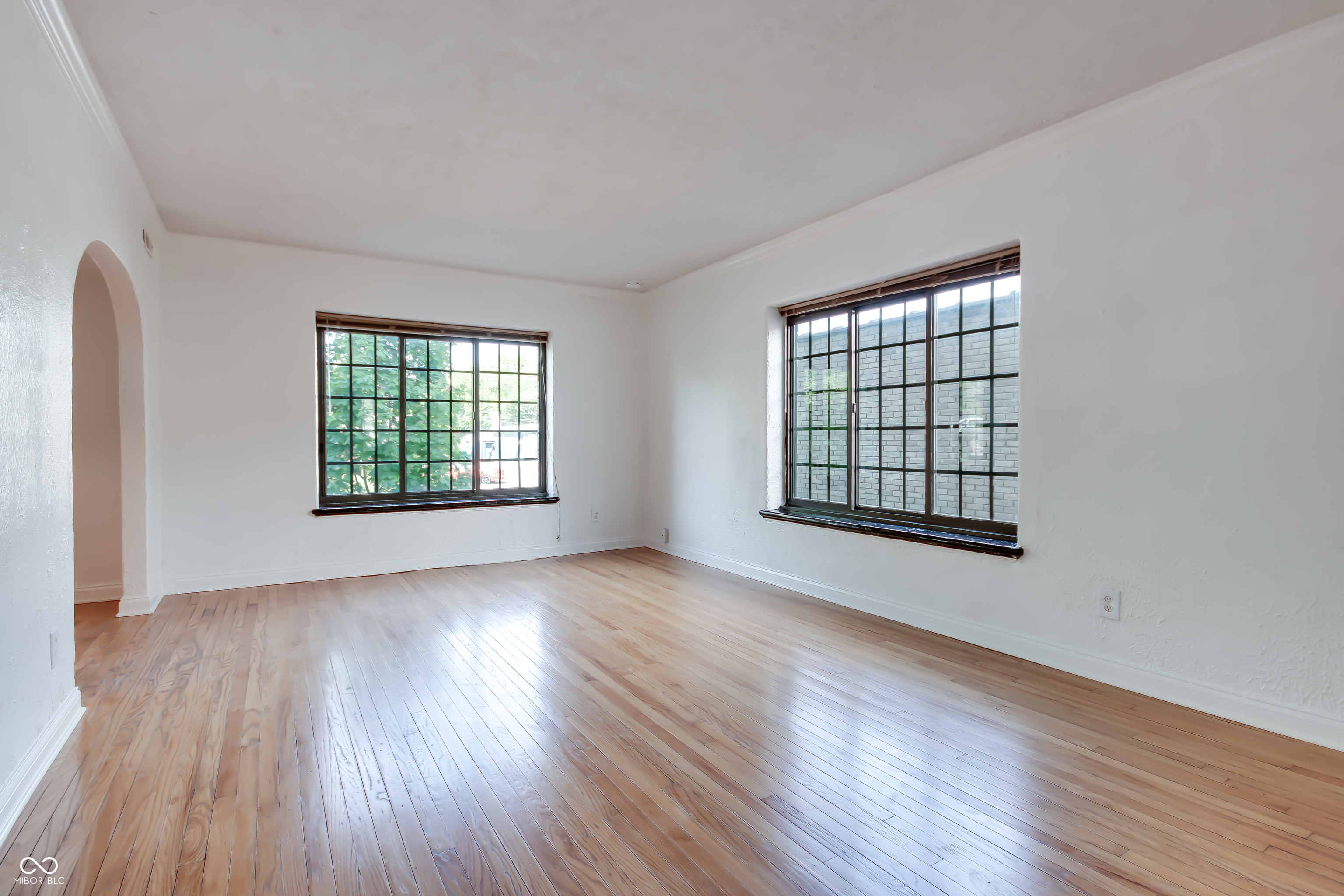 5347 N College Avenue APT 115