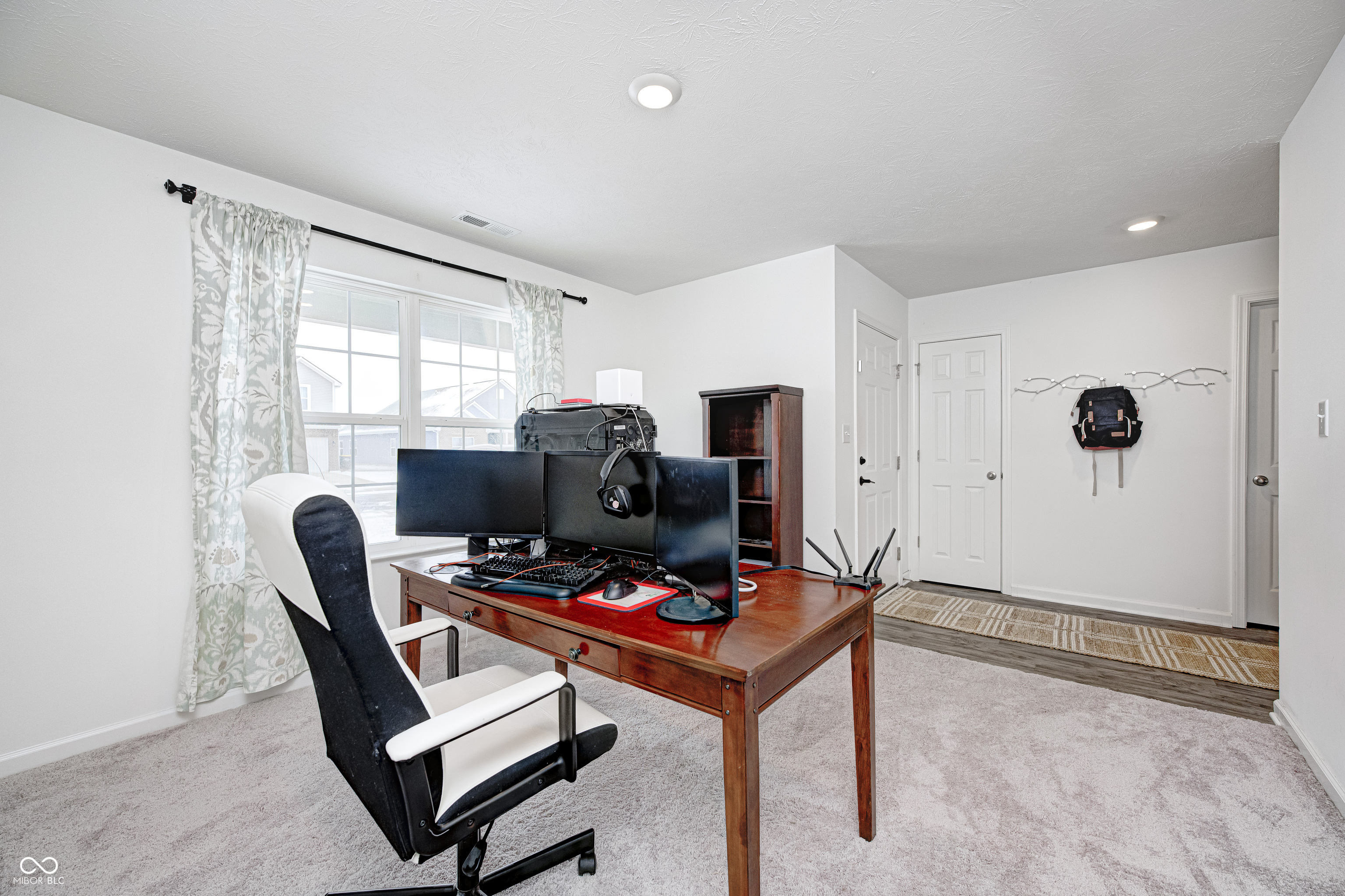 6758 Honeysuckle Way