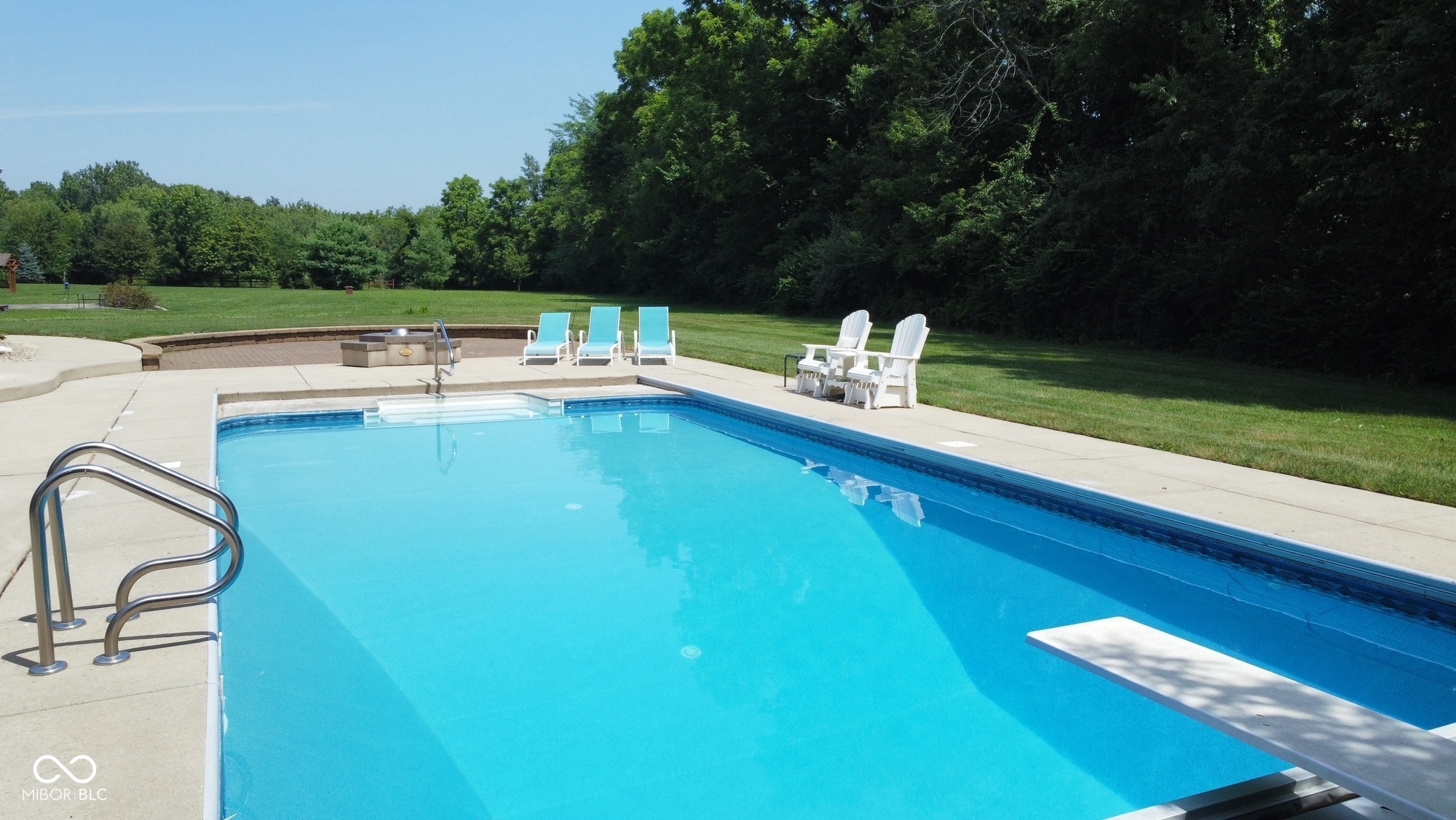 633 Foxboro Drive