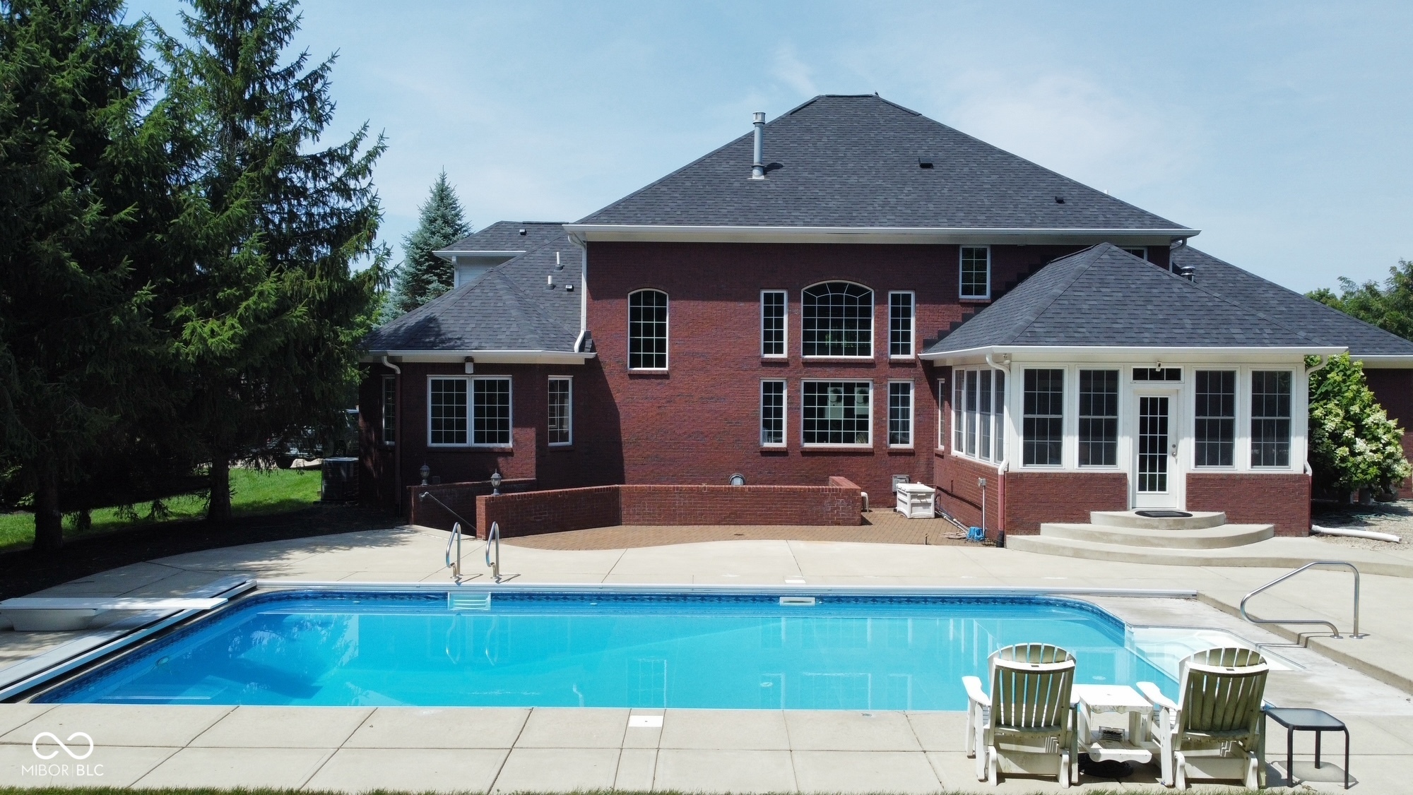633 Foxboro Drive