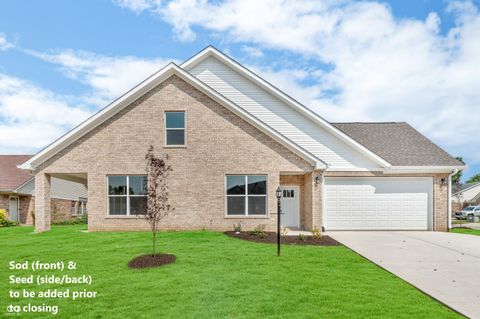 Photo of 7749 Silver Fox Drive, Indianapolis, IN 46217 (MLS # 22053242)