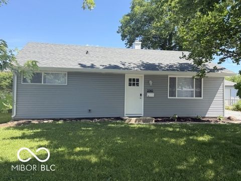 Photo of 2742 W 18th Street, Anderson, IN 46011 (MLS # 22107652)