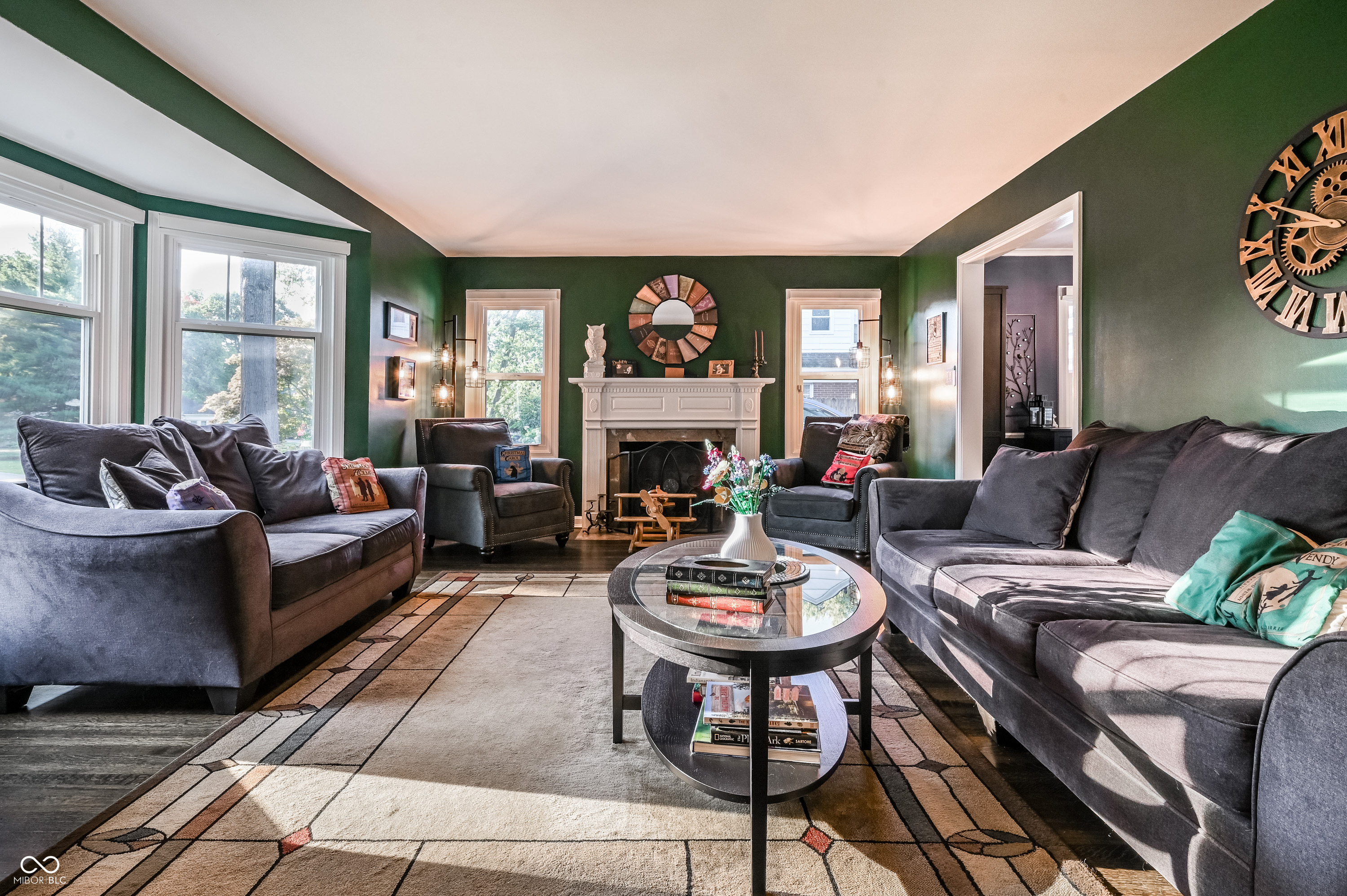 5944 Crestview Avenue