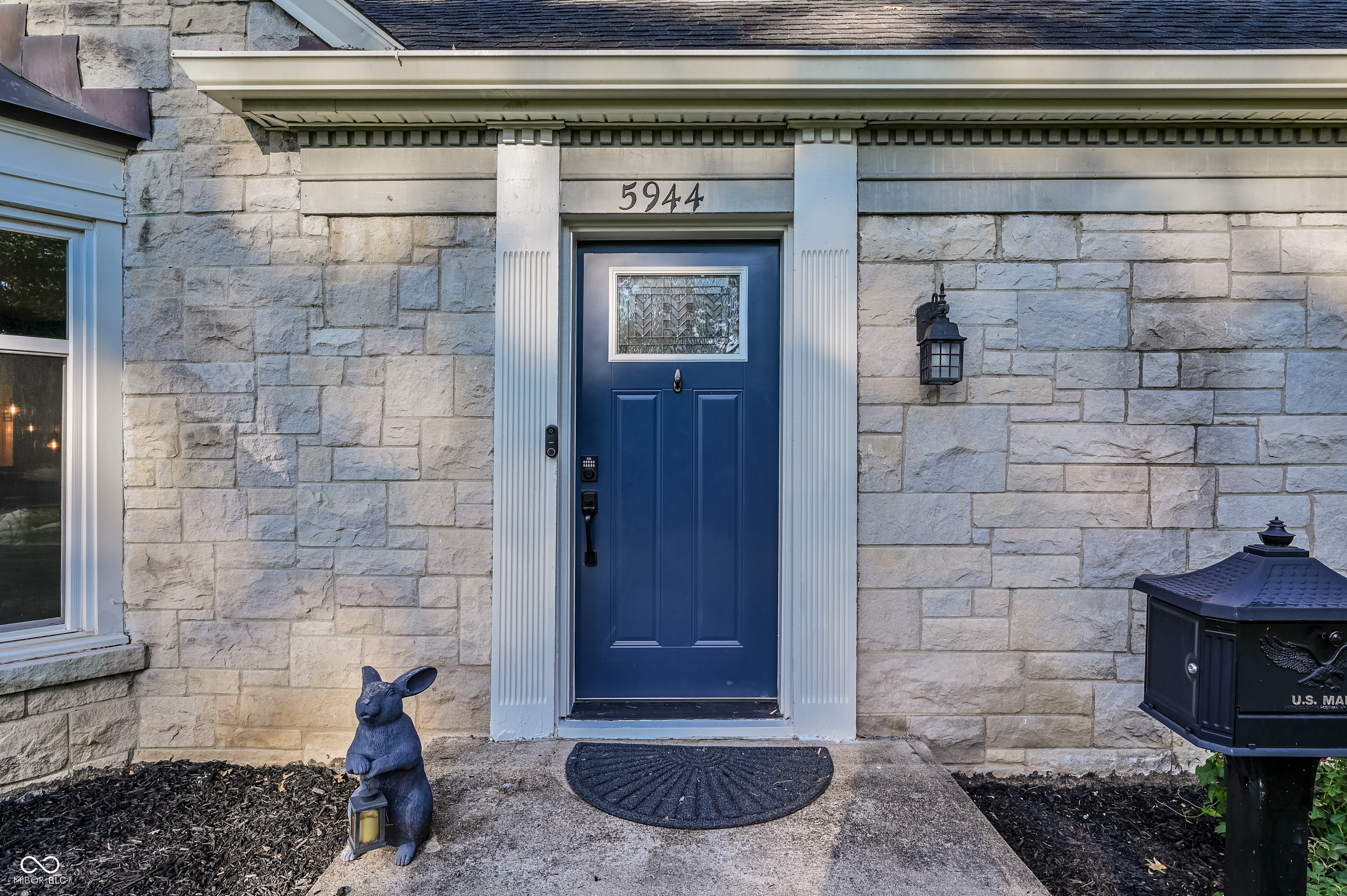 5944 Crestview Avenue