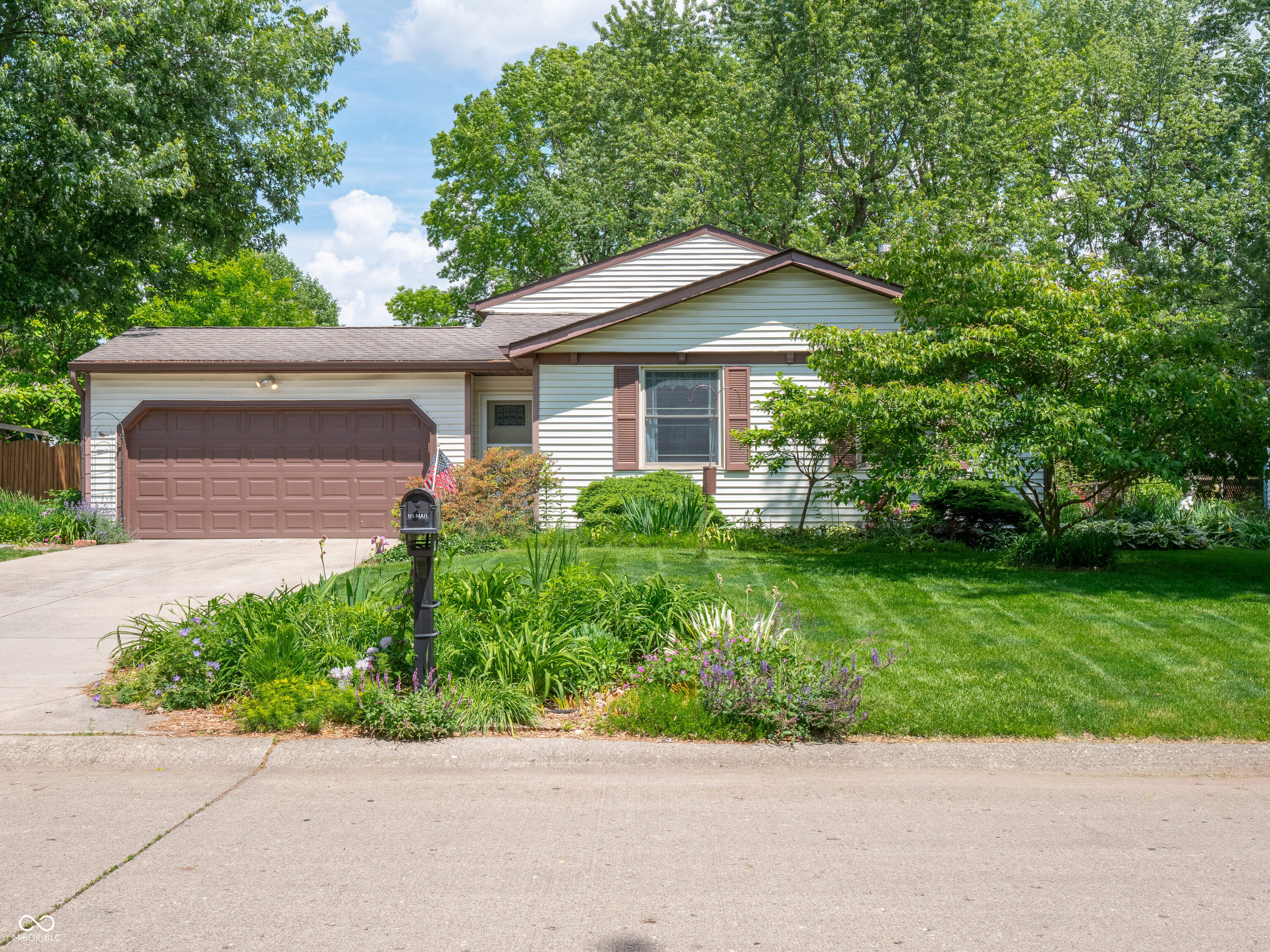 1325 Countryside Lane