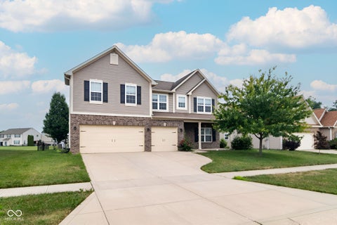 Photo of 1497 Windborne Lane, Greenwood, IN 46143 (MLS # 22116104)