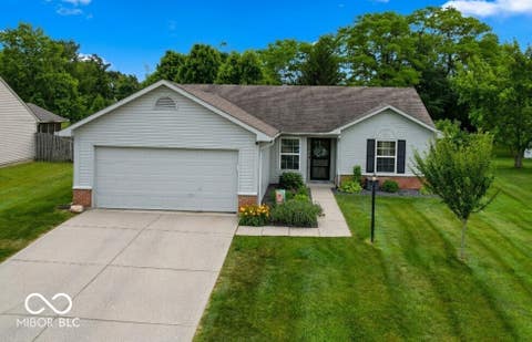 Photo of 121 Brixton Woods East Drive, Pittsboro, IN 46167 (MLS # 22107658)