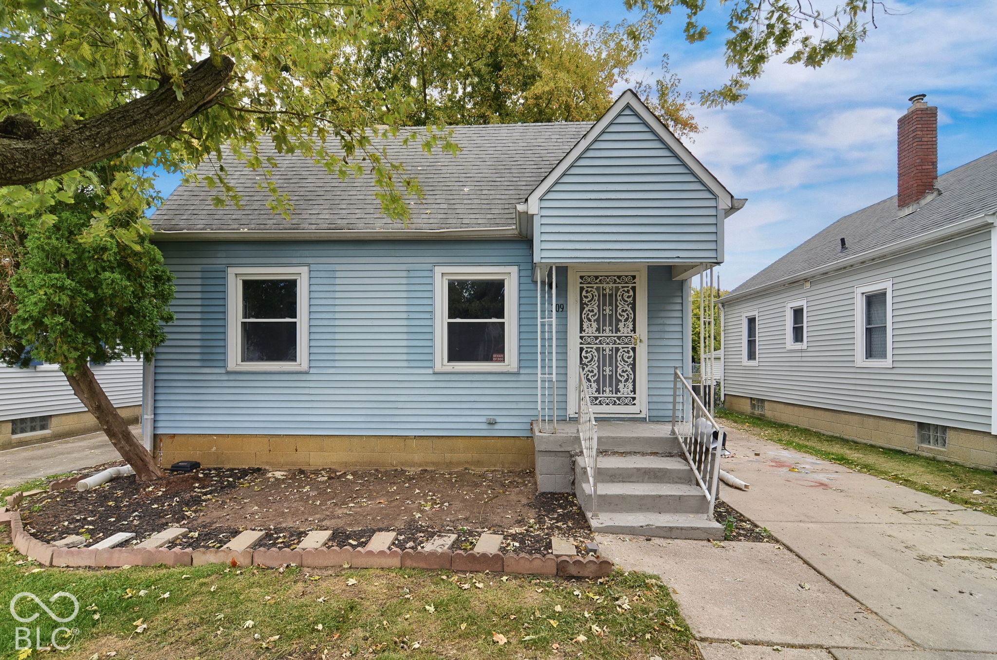 309 N 16th Avenue
