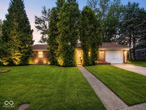 Photo of 9913 E 24th Street, Indianapolis, IN 46229 (MLS # 22121563)