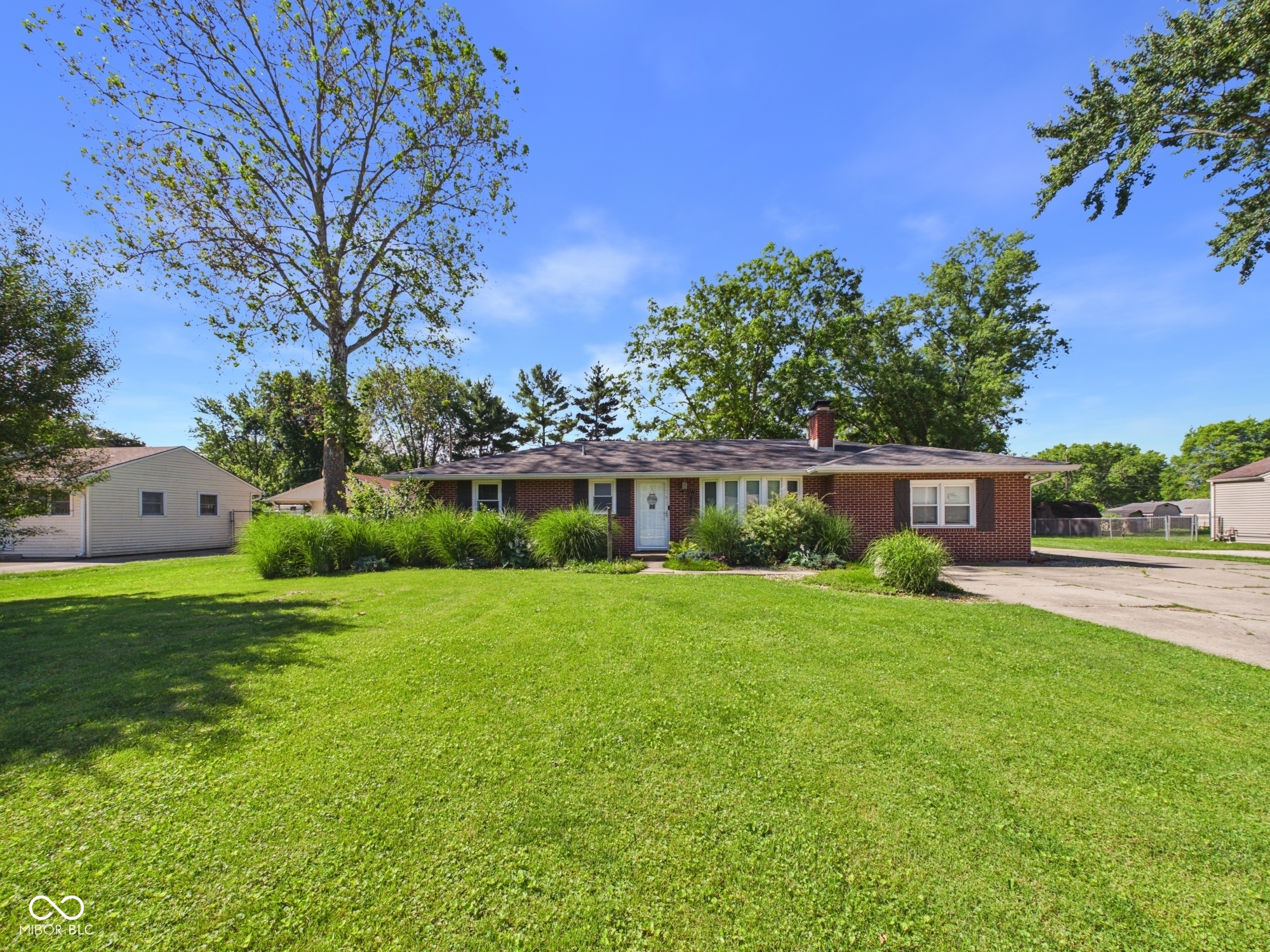 2763 W Hickory Drive