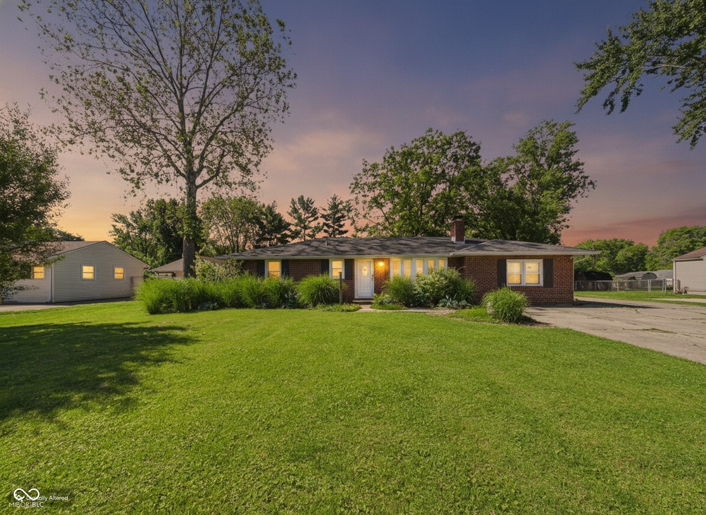 2763 W Hickory Drive