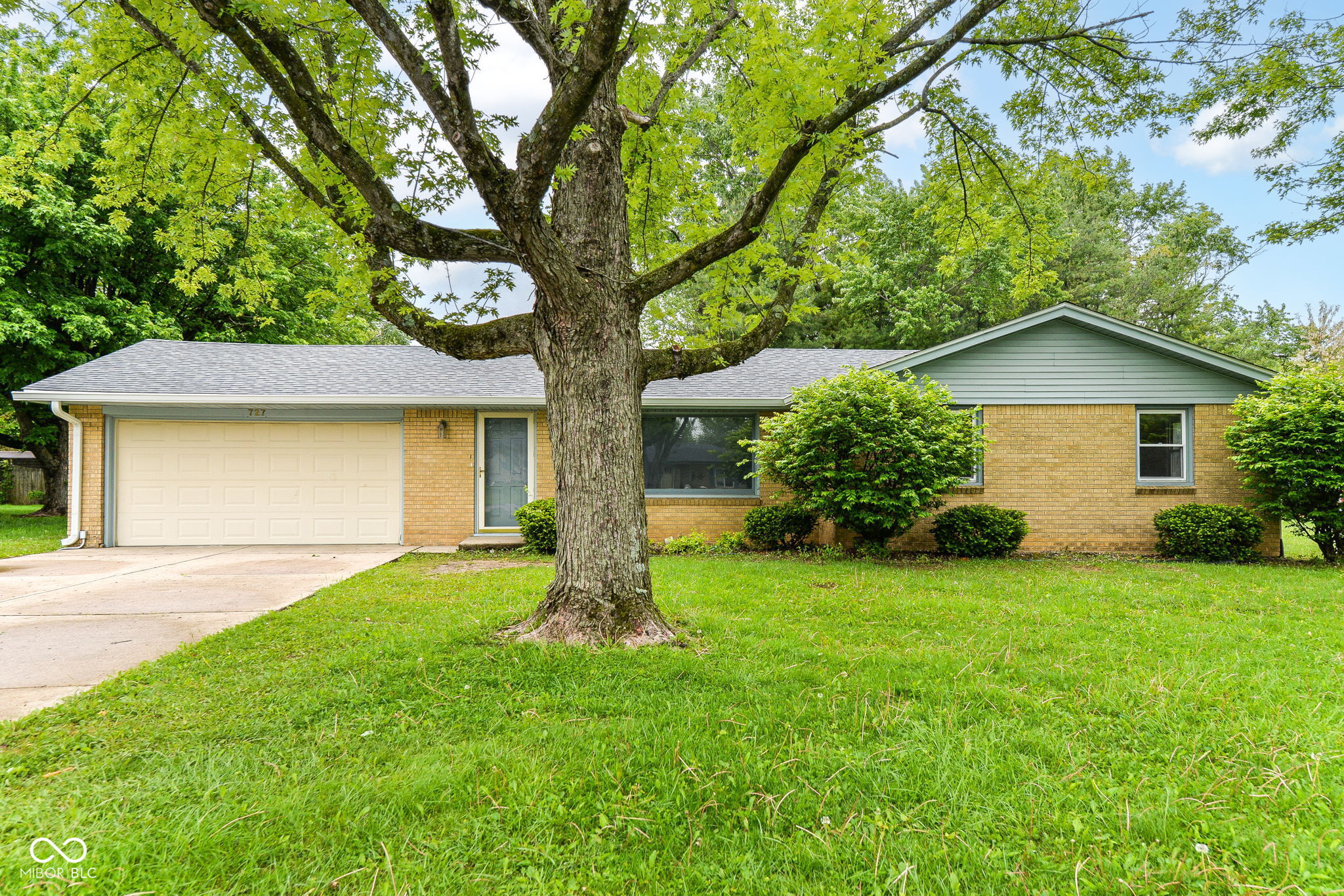 727 Hattie Drive