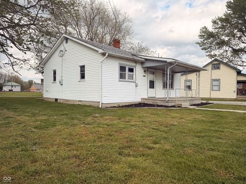 Photo of 7090 W Washington Street, Holton, IN 47023 (MLS # 22095325)