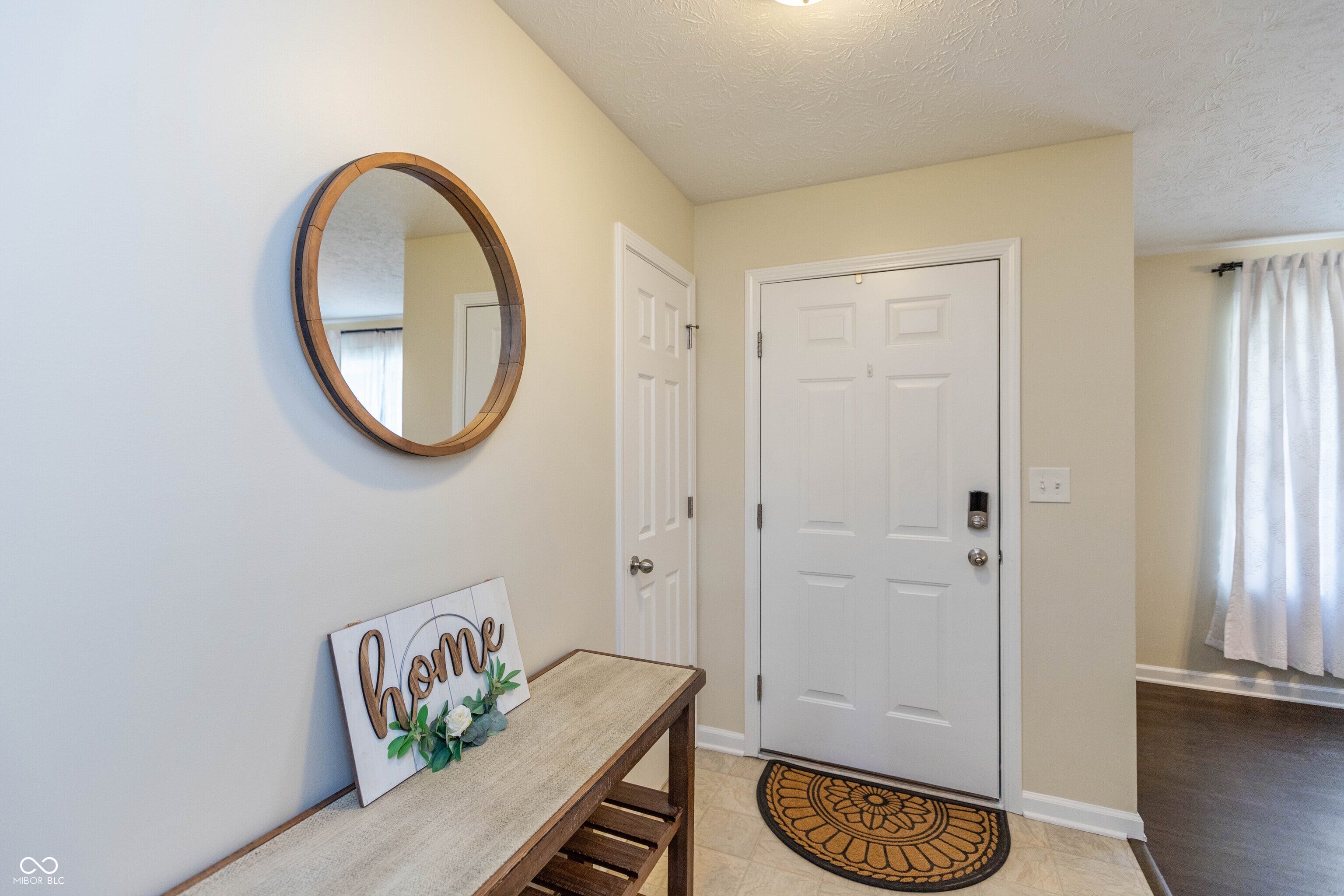 8842 Benjamin Lane