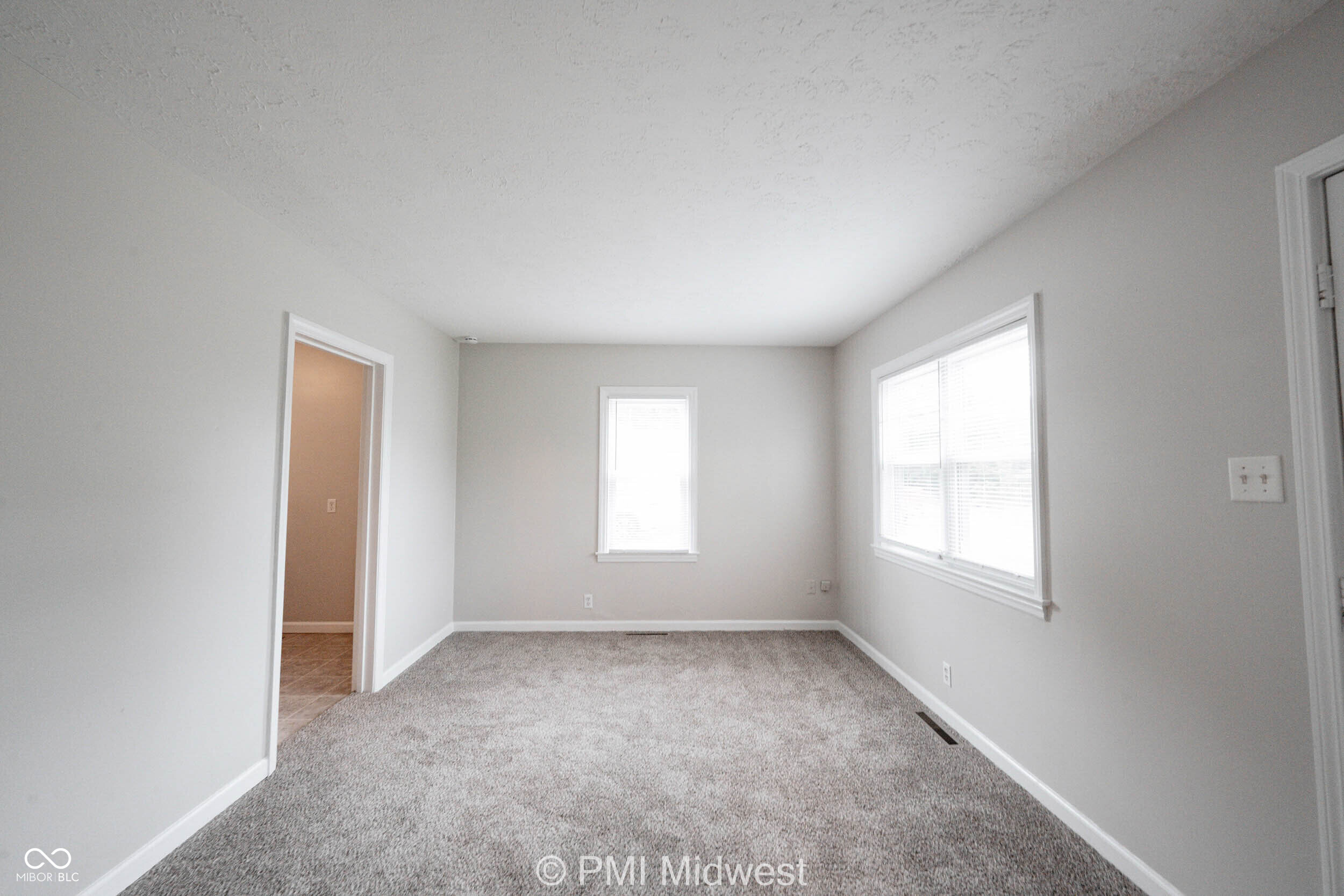 1615 E Southport Road