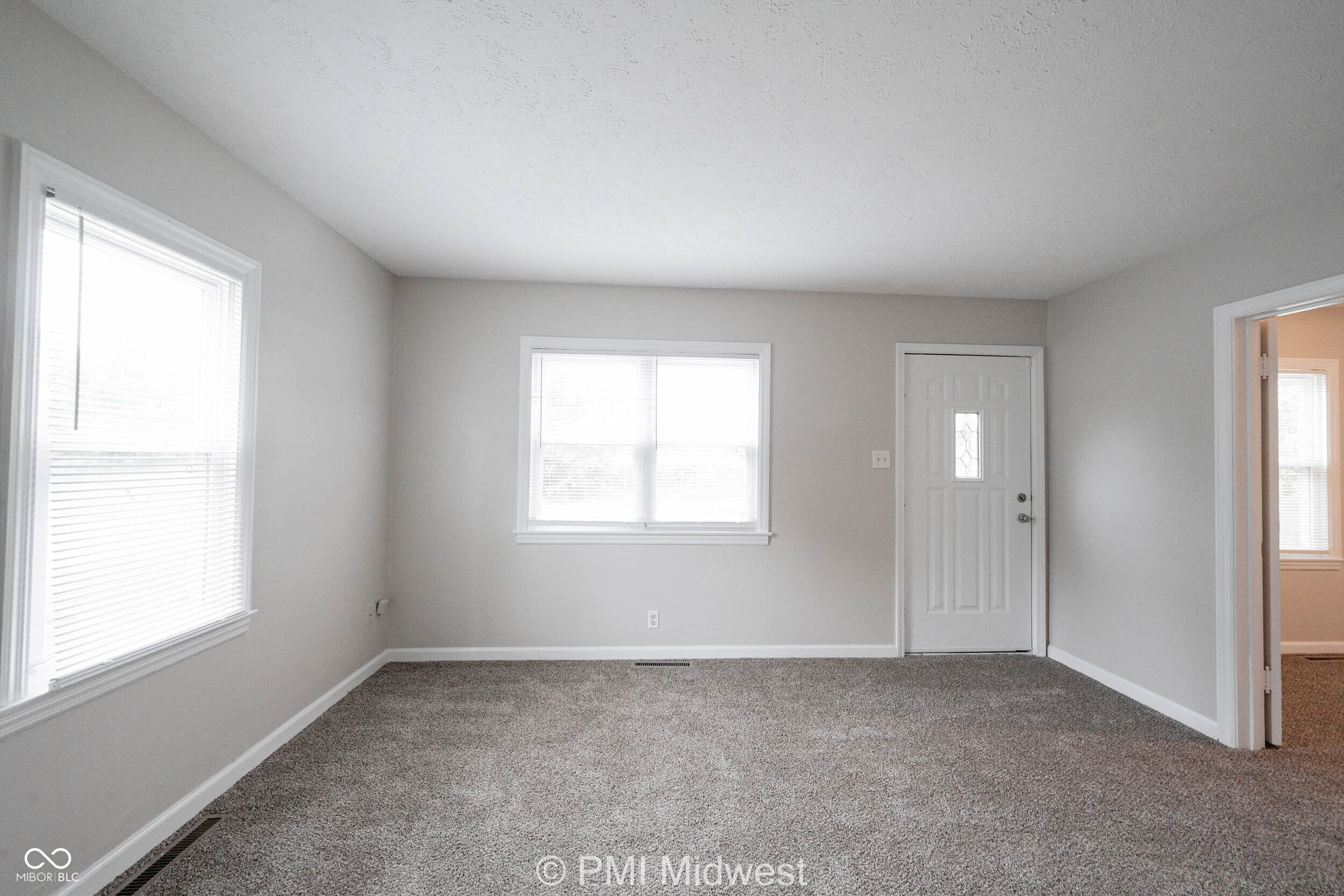 1615 E Southport Road