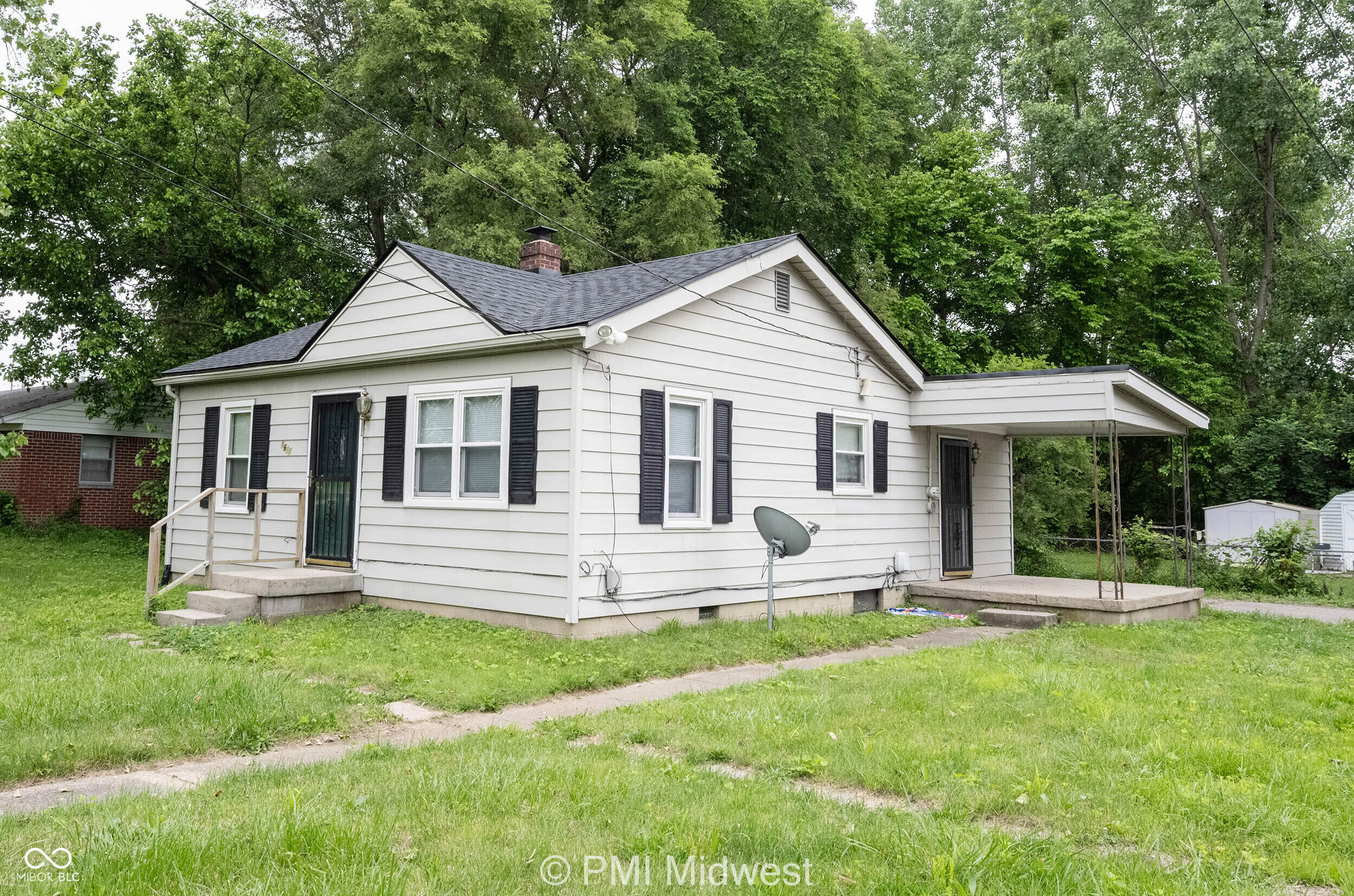 1615 E Southport Road