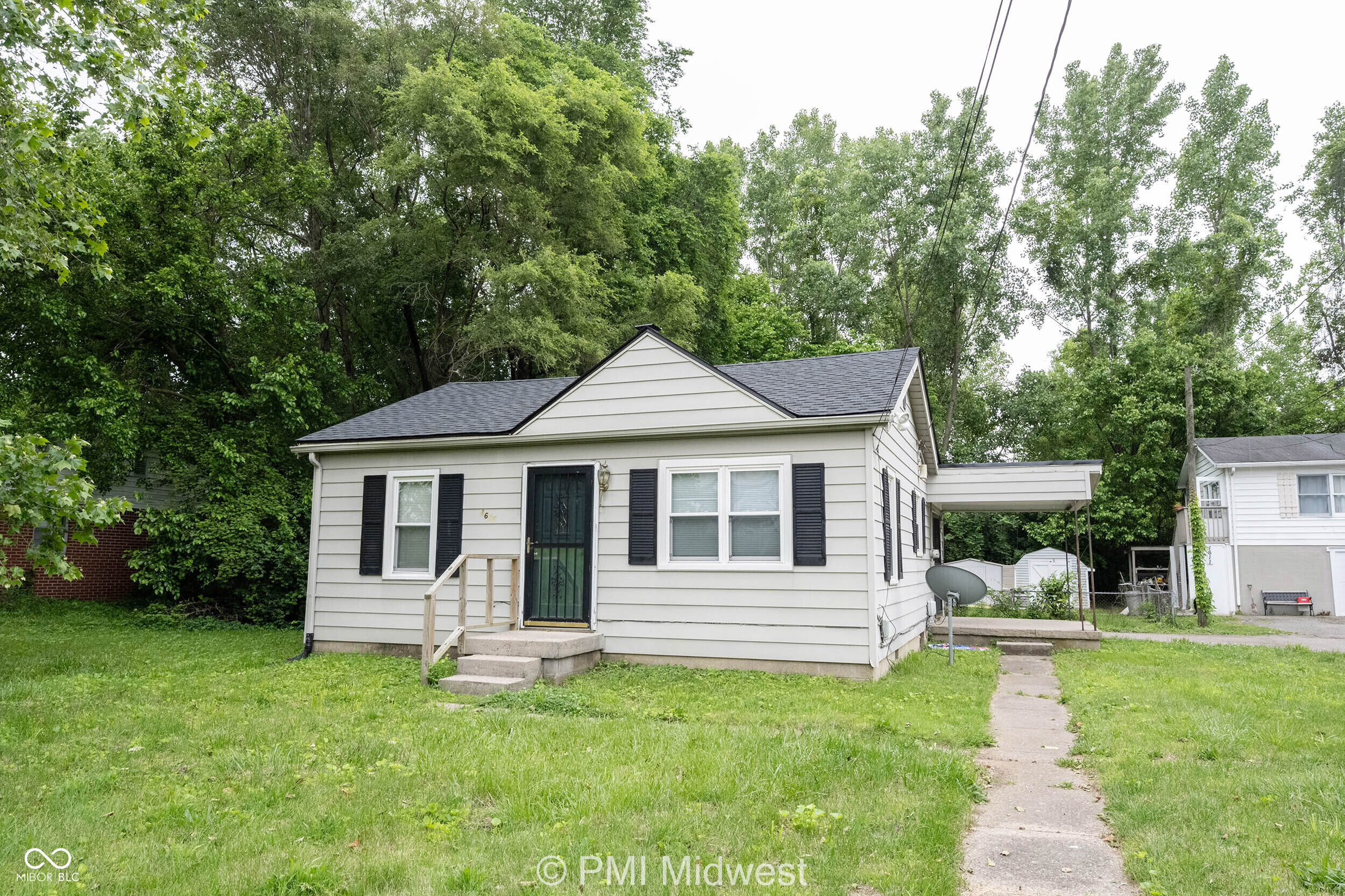 1615 E Southport Road